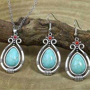 Silvery turquoise vintage jewelry set